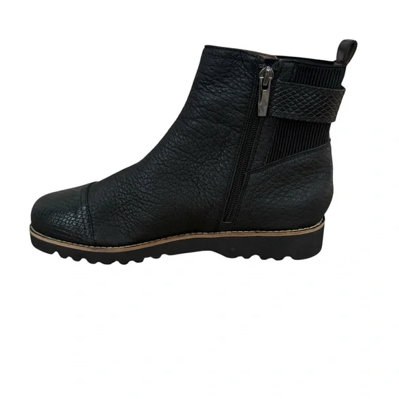 Donald J. Pliner Cally Suede Leather Ankle Boots - Picture 5 of 9